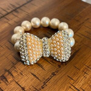 🔴2/$10- Pearl Beaded Bracelet with Rhinestone Bow
